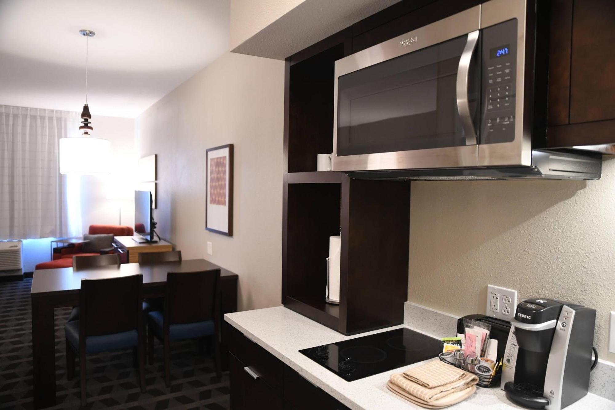 Towneplace Suites Kansas City At Briarcliff Exterior foto