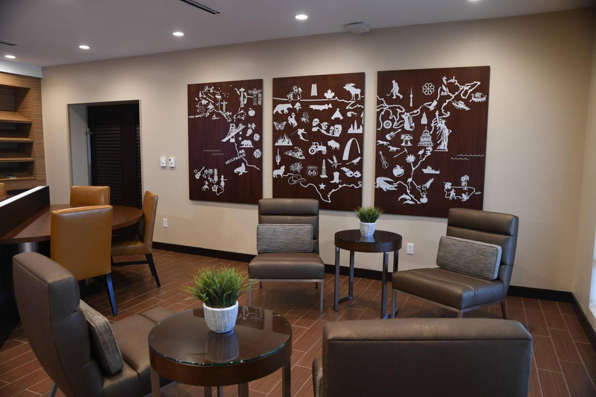 Towneplace Suites Kansas City At Briarcliff Exterior foto